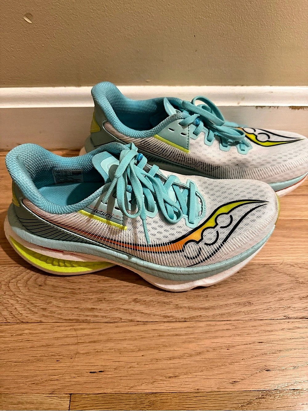 Saucony Endorphin Azura Women's Athletic Shoes White & Blue